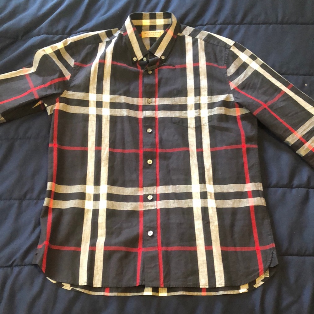 Navy blue large strip shirt in great condition
